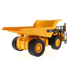 Load image into Gallery viewer, CAT 1:24 Remote Controlled 770 Mining Truck
