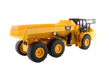 Load image into Gallery viewer, CAT 1:24 Remote Controlled 745 Articulated Truck
