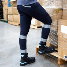 Load image into Gallery viewer, CAT Work Stretch Women&#39;s Leggings - Navy
