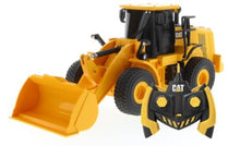 Load image into Gallery viewer, CAT 1:35 Remote Controlled 950M Wheel Loader
